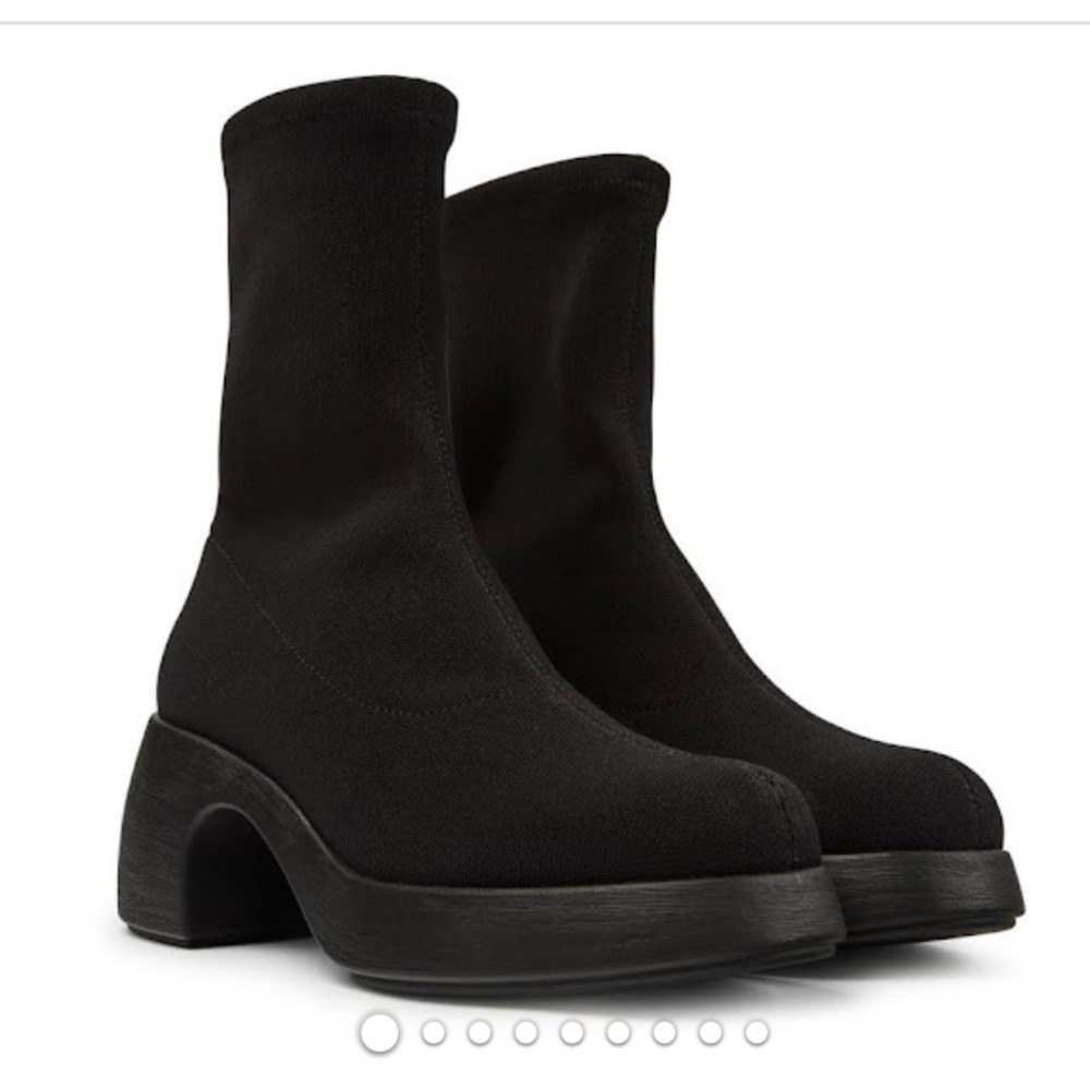 Camper Thelma platform boots black pull on 40